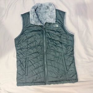 The North Face Women’s Mossbud Insulated Green Reversible Vest Size L
